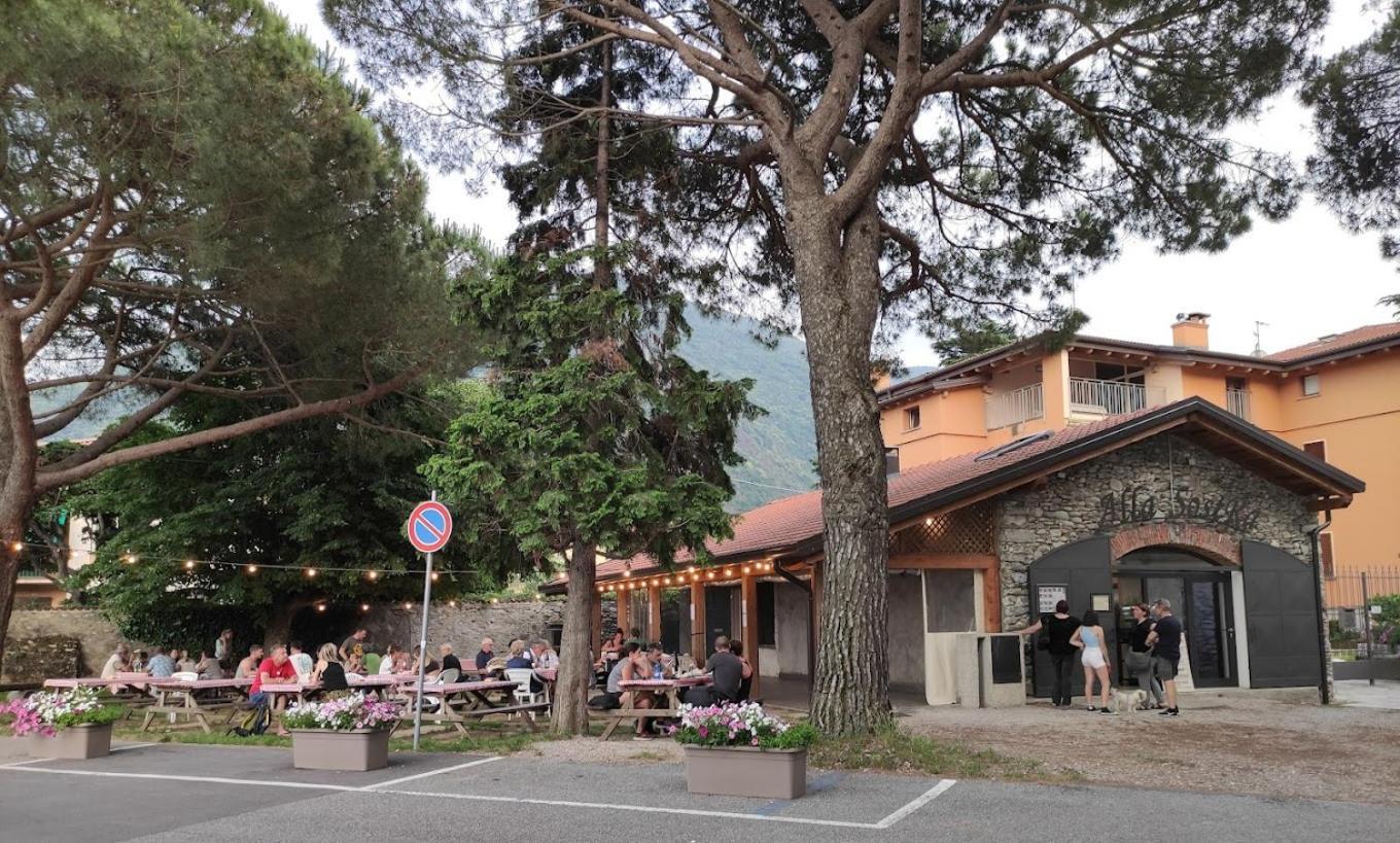 Casa Di Ale E Bea Apartment Dervio Luaran gambar
